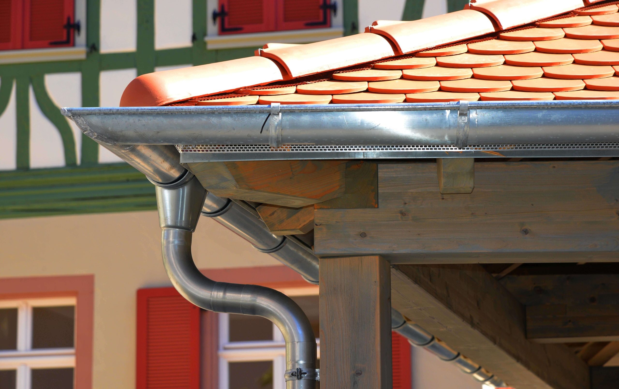 Corrosion-resistant steel gutters for effective rainwater drainage in Port Saint Lucie