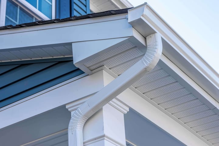 Low-maintenance vinyl gutters for rainwater management in Port Saint Lucie